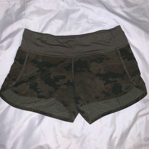 LULULEMON SHORTS